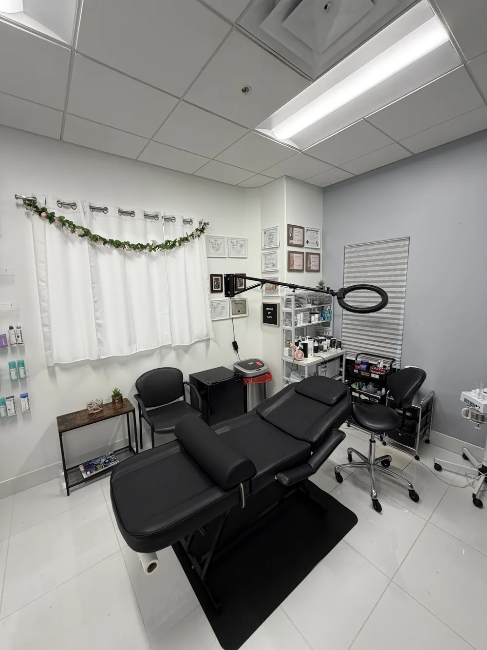 The private treatment suite at Brows by Katy in Wellington FL